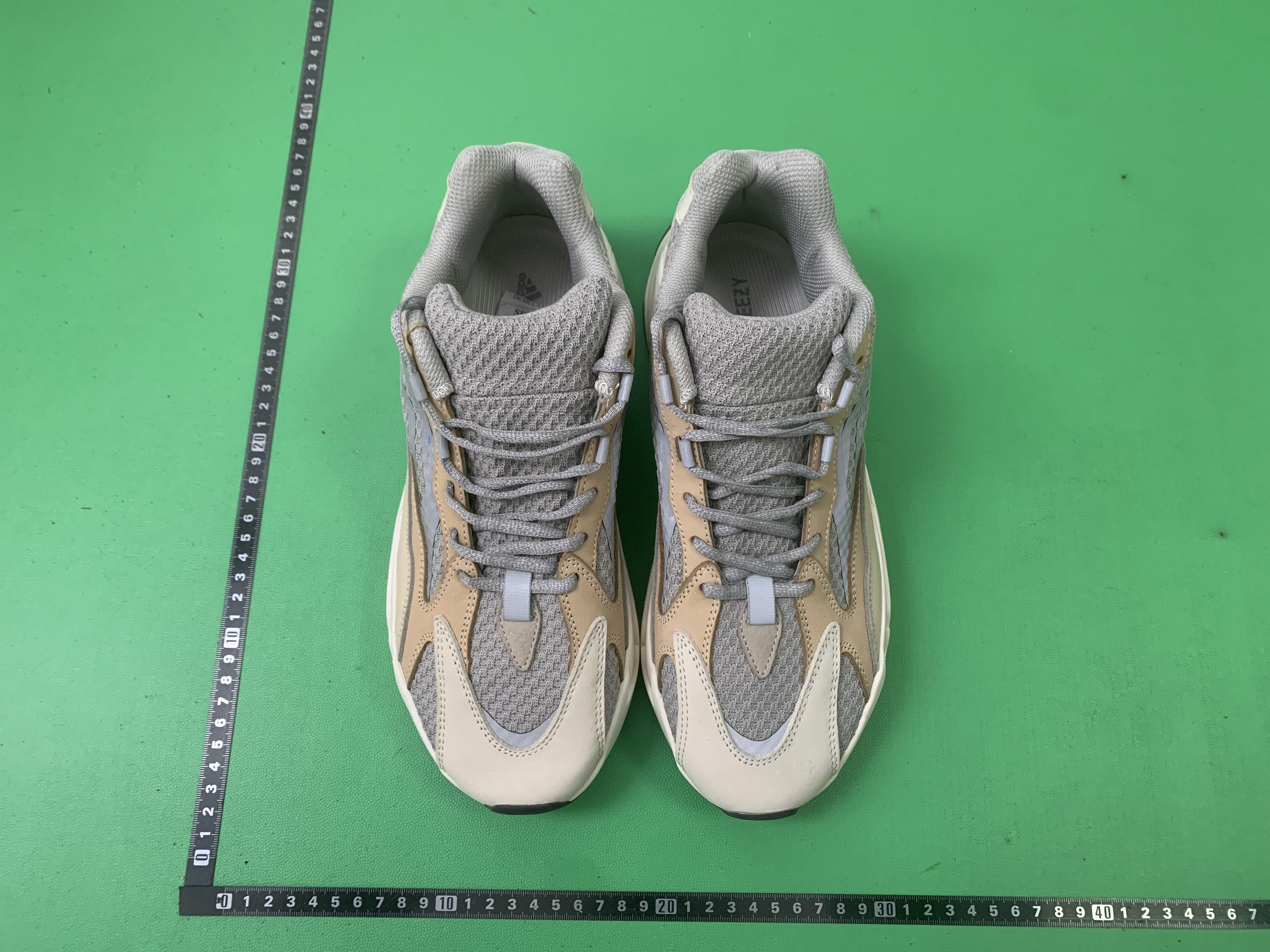 LW Batch Yeezy BooSst 700 -1