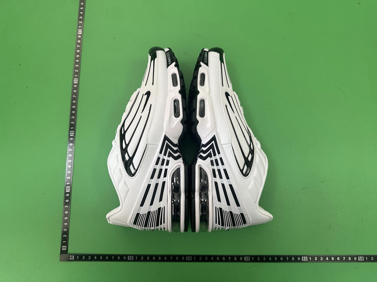 TN Batch  NIKE AIR MAX PLUS  -3