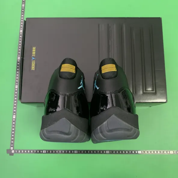 Nike Air Jordan 11 -3