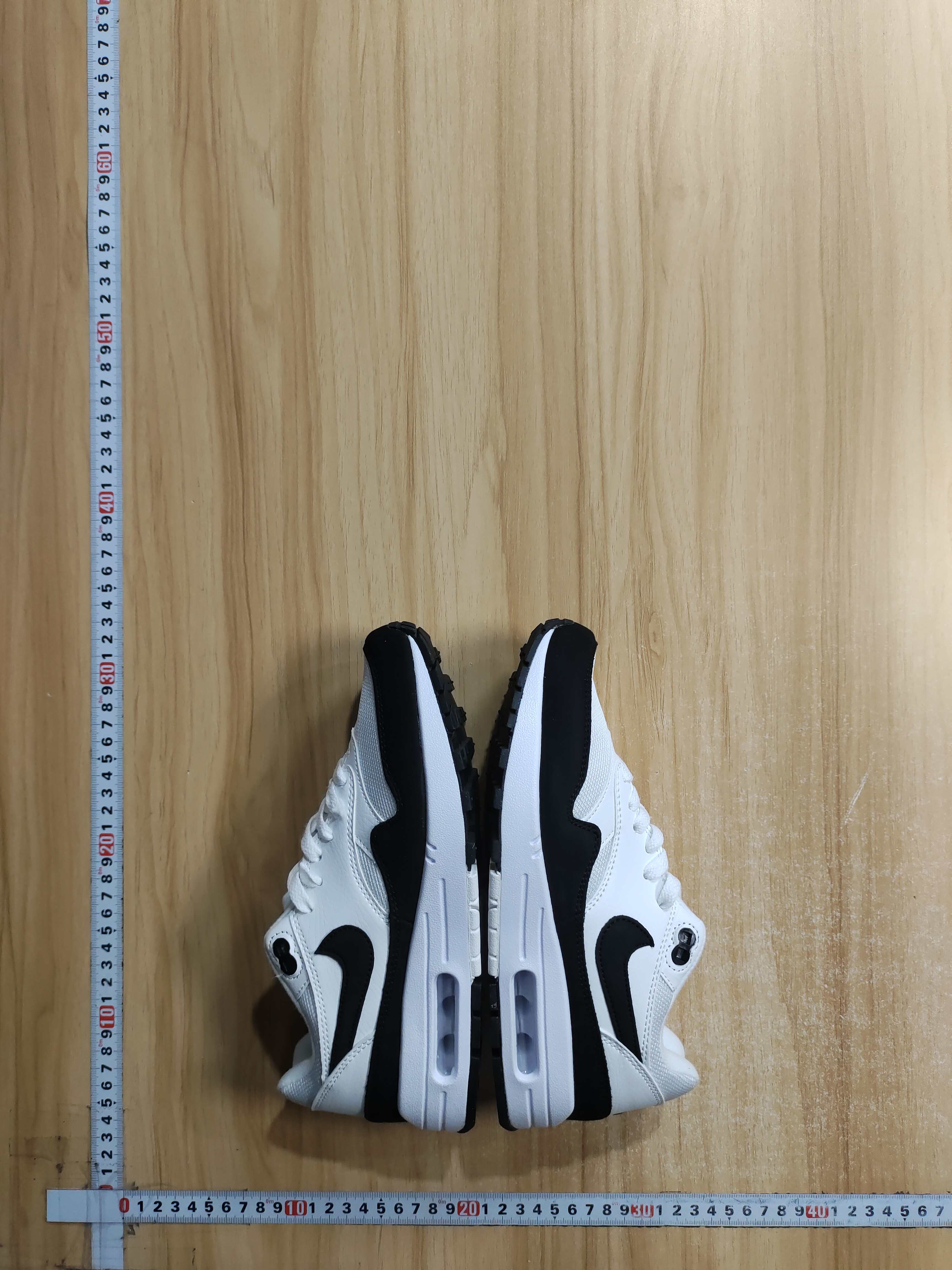 Nike Air Max 1  -9
