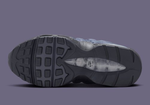 First Look At The Nike Air Max 95 OG “Sanded Purple”(pic4)